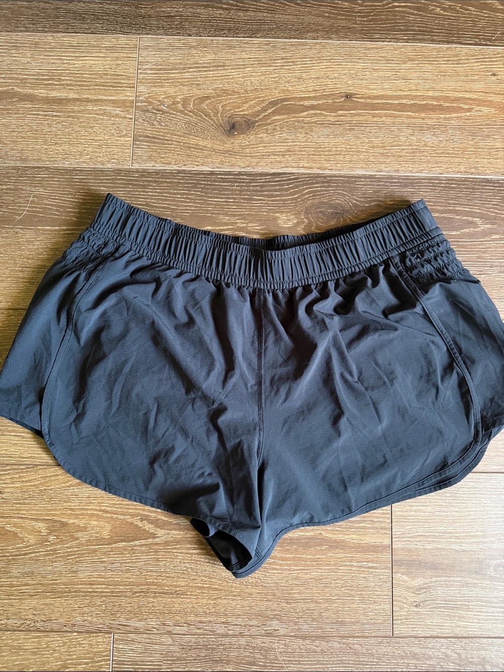 lululemon athletica Black hotty hot lined shorts